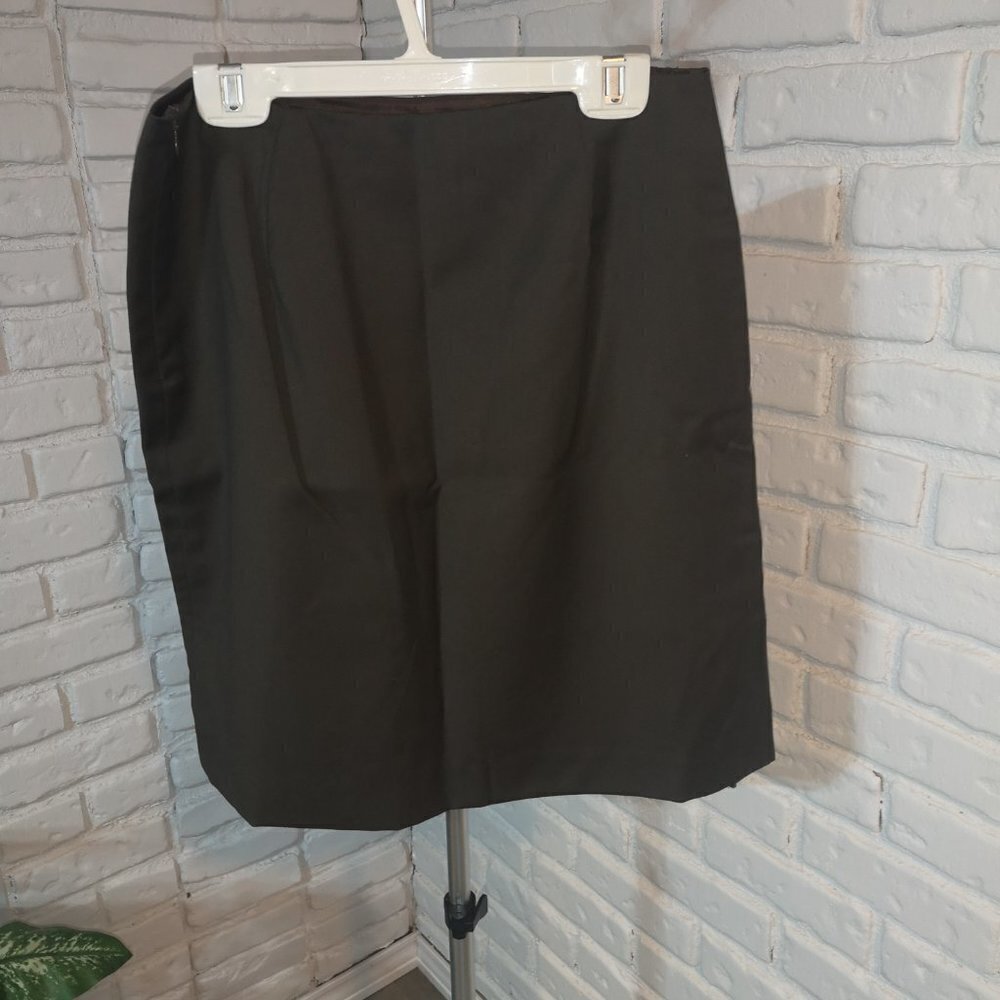Barney's New York Ladies Size 8 Dark Brown Lined Made in Italy Lined Skirt - Picture 2 of 9